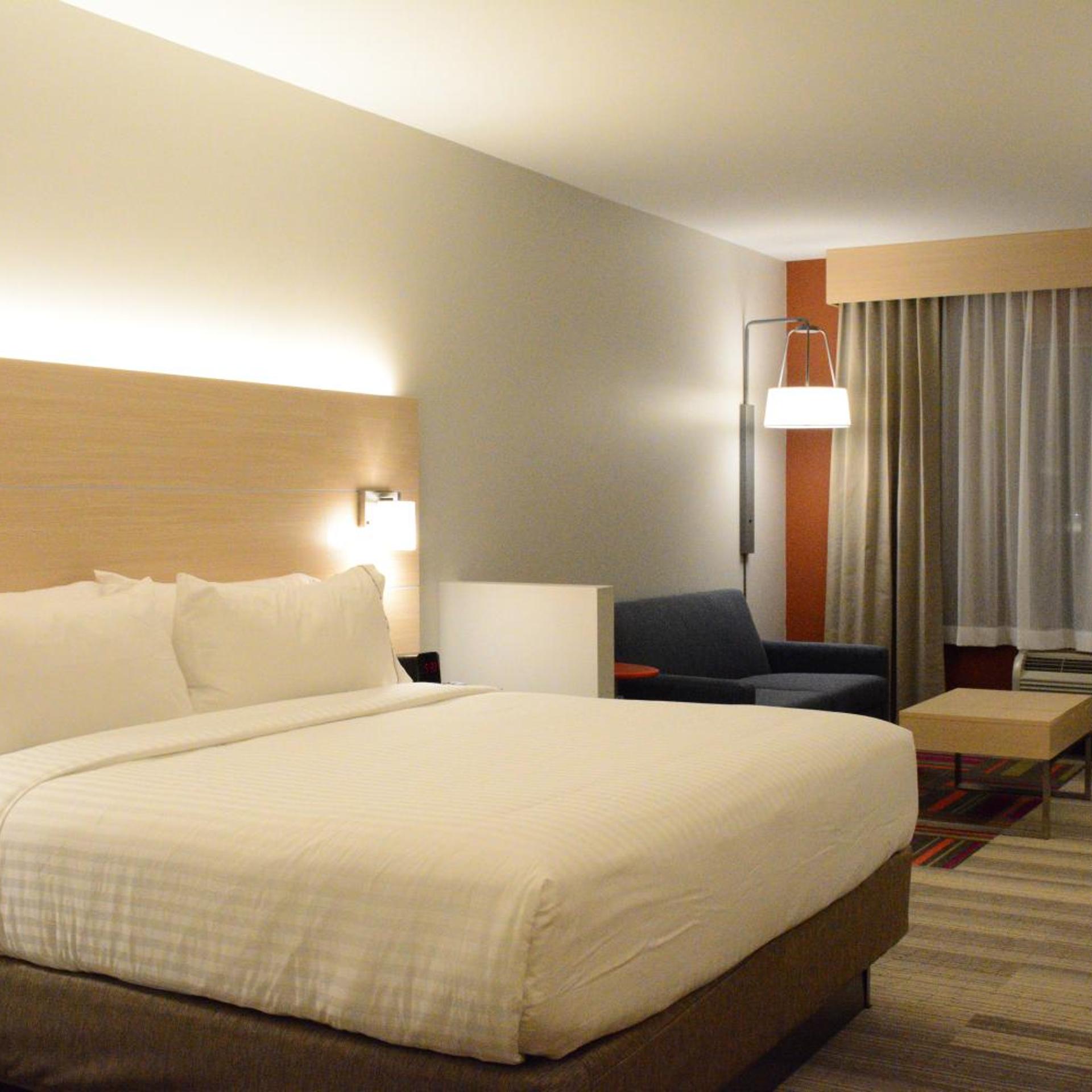 holiday inn express and suites lexington park california by ihg