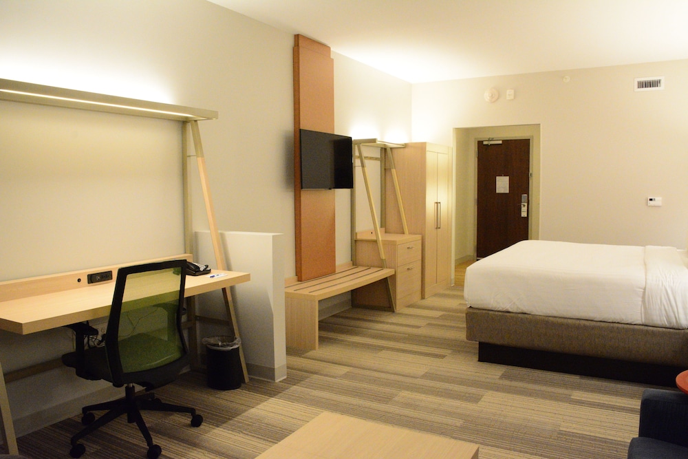 holiday inn express and suites lexington park california by ihg