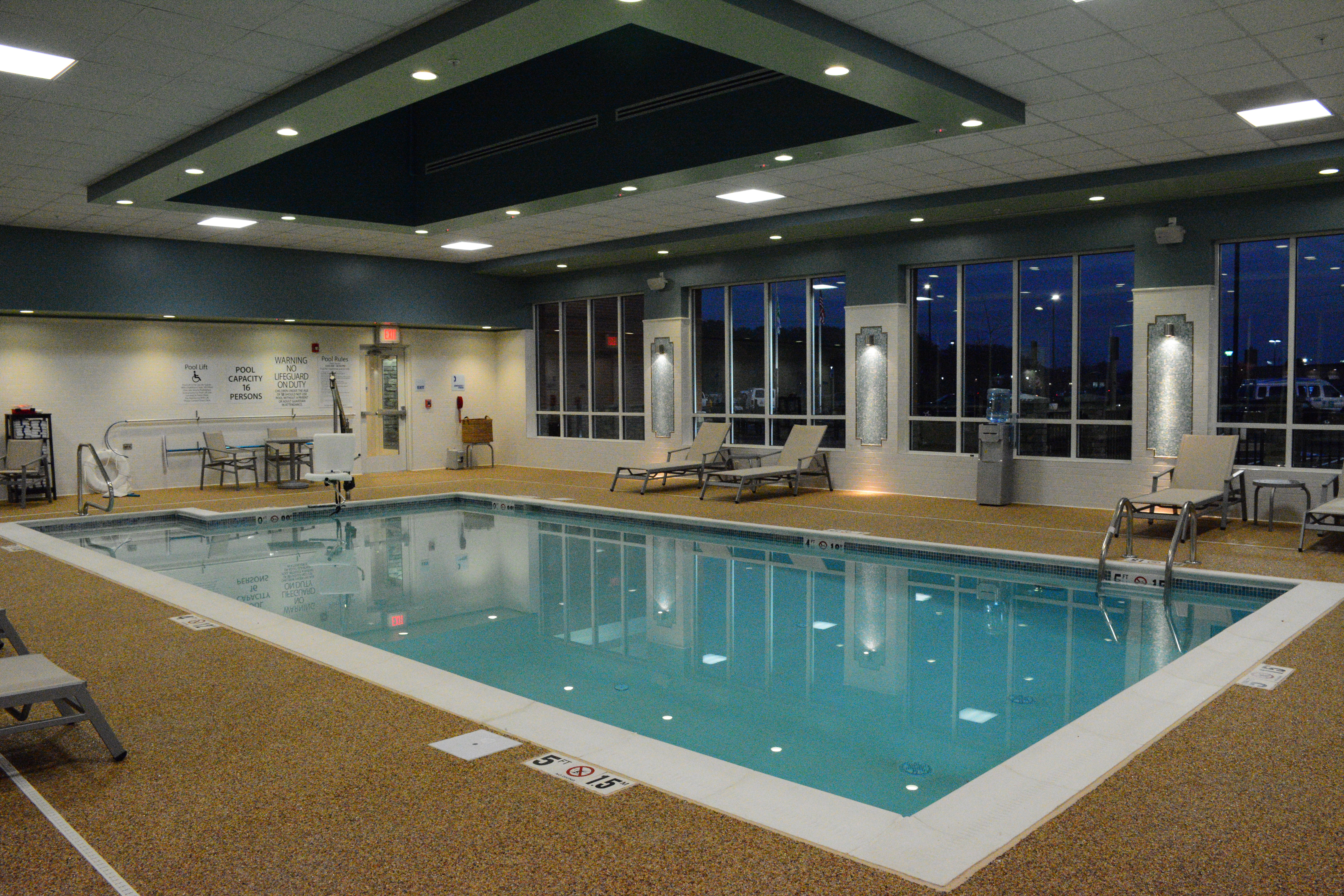 holiday inn express and suites lexington park california by ihg