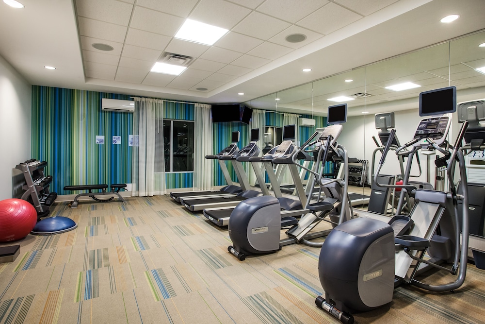 holiday inn express and suites lexington park california by ihg