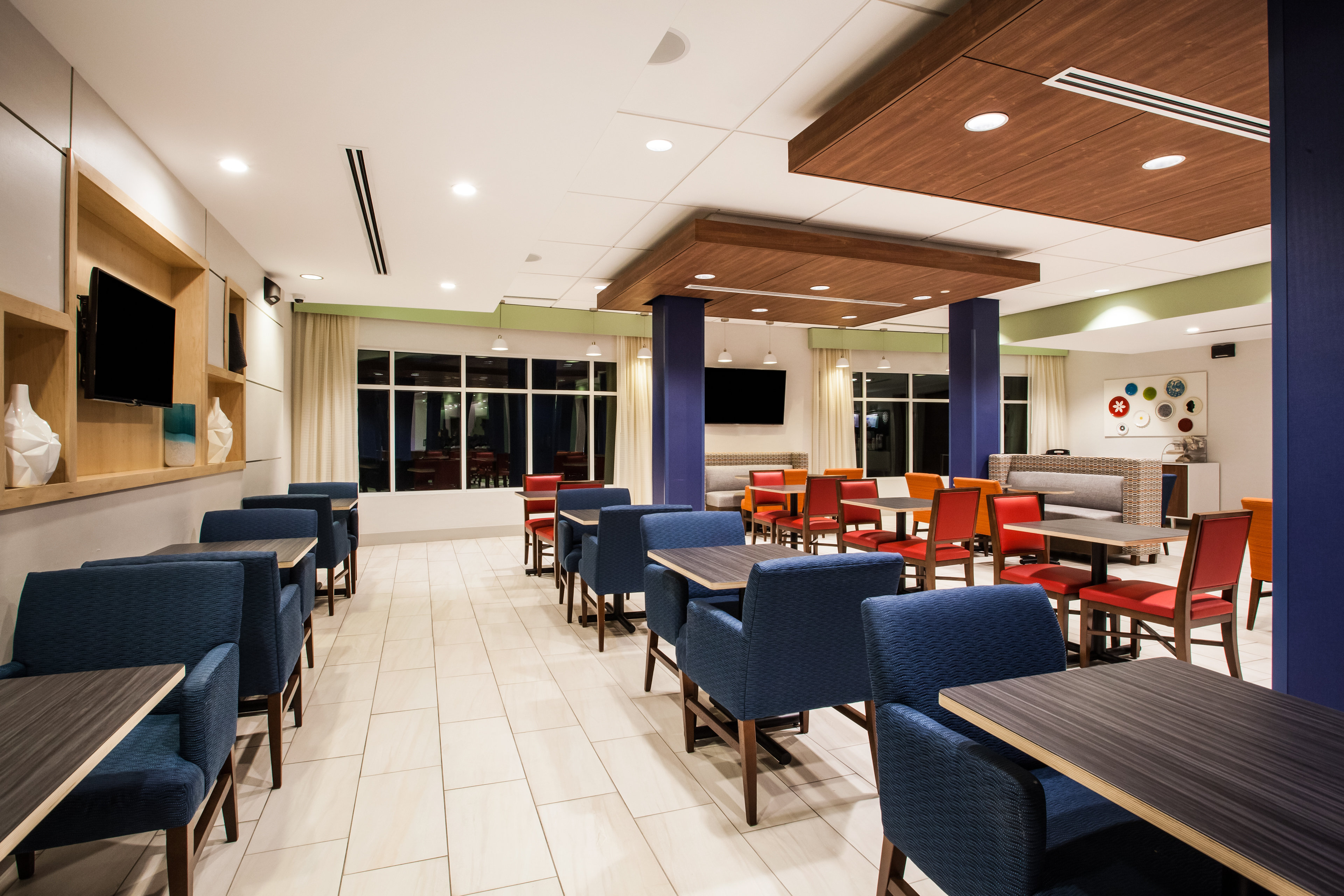 holiday inn express and suites lexington park california by ihg