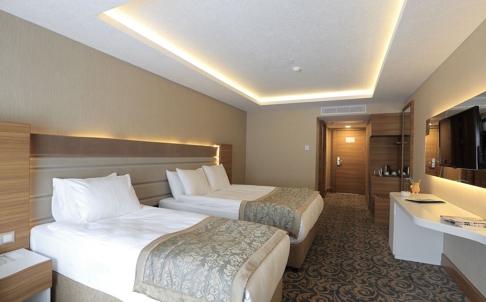 cam thermal resort spa convention center