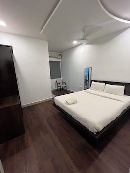 hotel scarlet by elephant stays