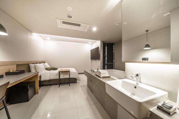 vine hotel