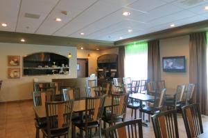 days inn by wyndham levis