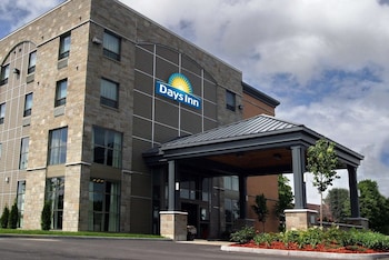 Days Inn By Wyndham Levis,Near Chaudiere Falls,3 star