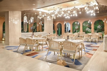 artotel suites bianti yogyakarta