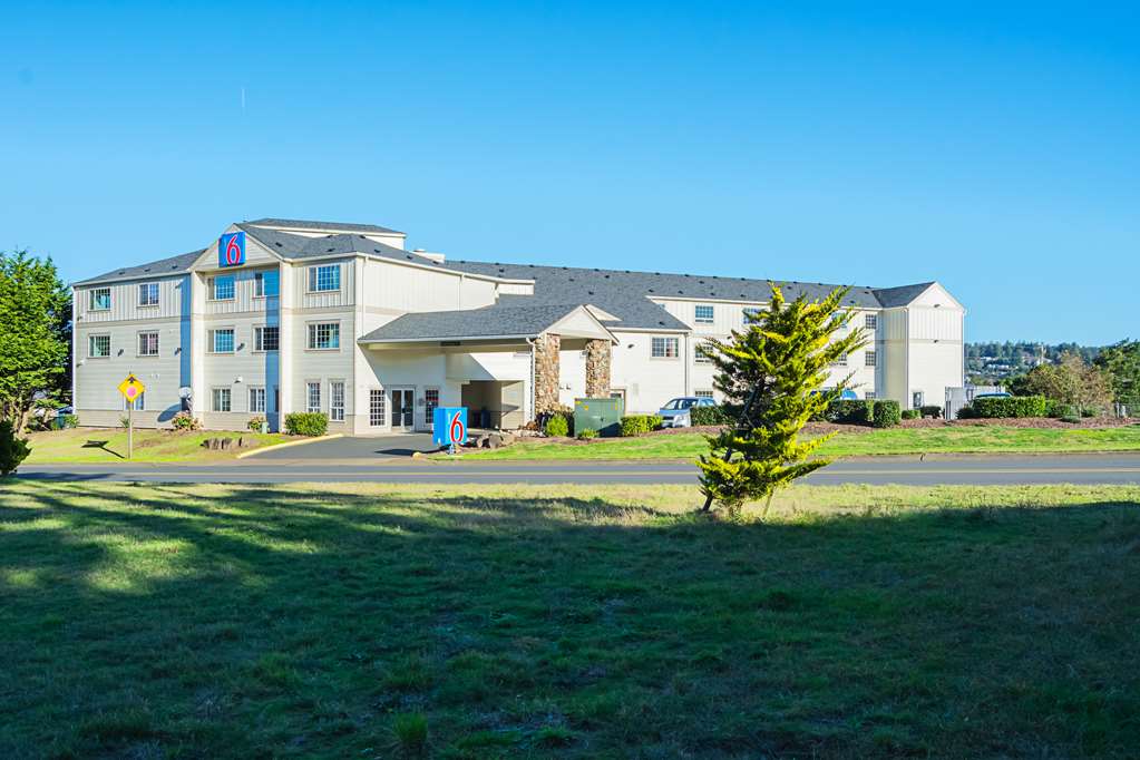 motel 6 newport or