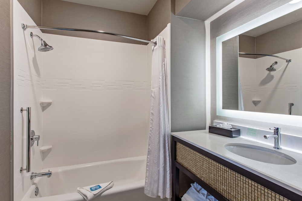 holiday inn express and suites anaheim resort area by ihg