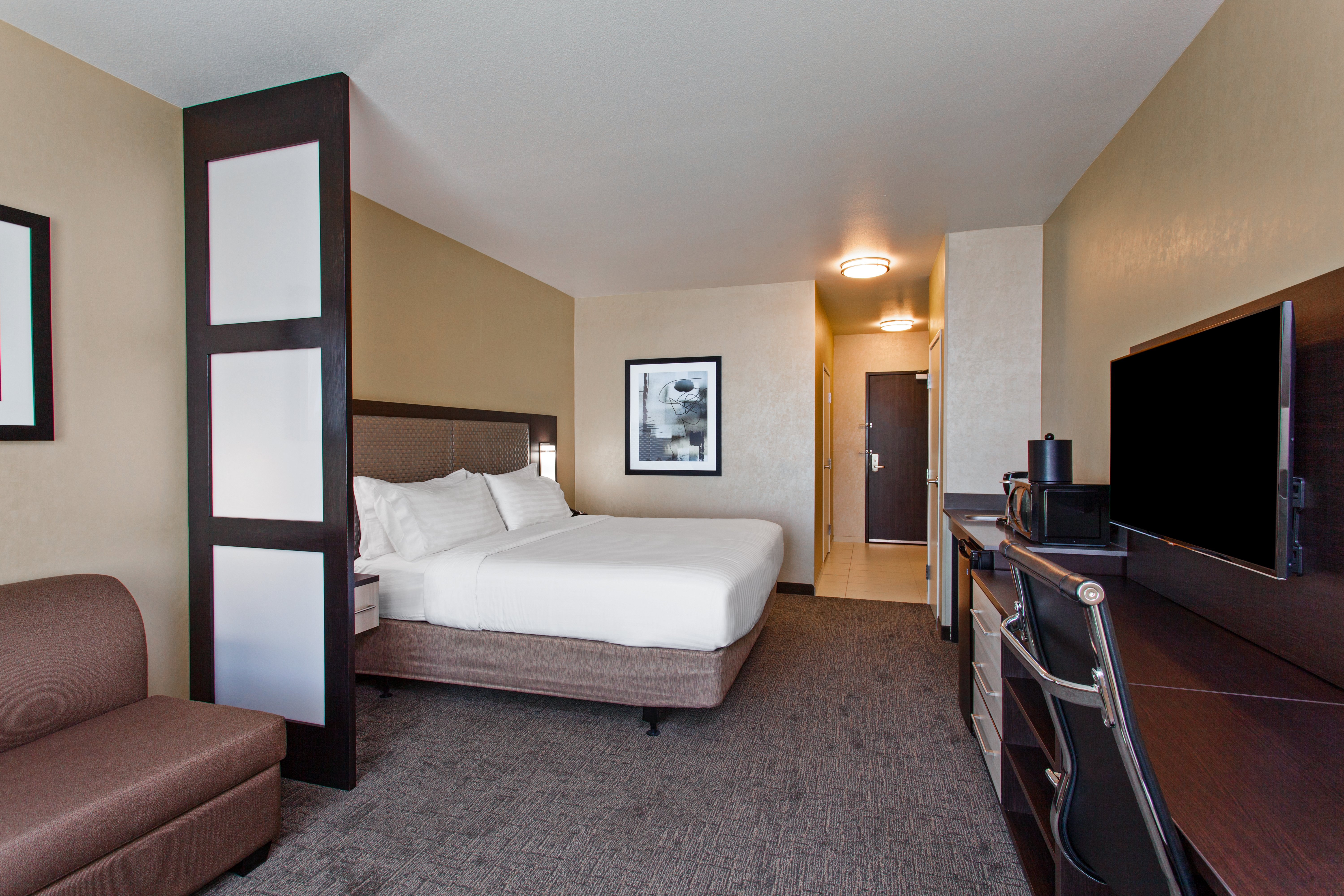 holiday inn express and suites anaheim resort area by ihg