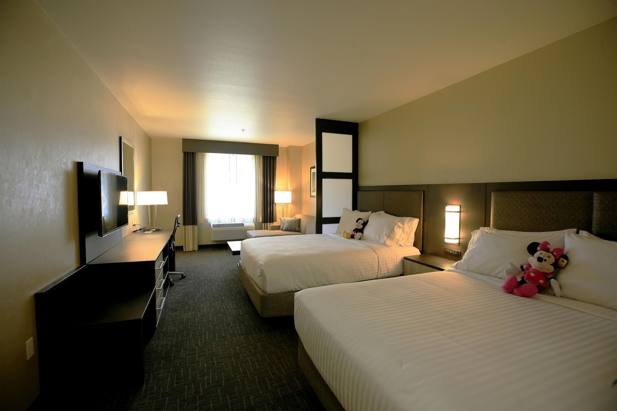 holiday inn express and suites anaheim resort area by ihg