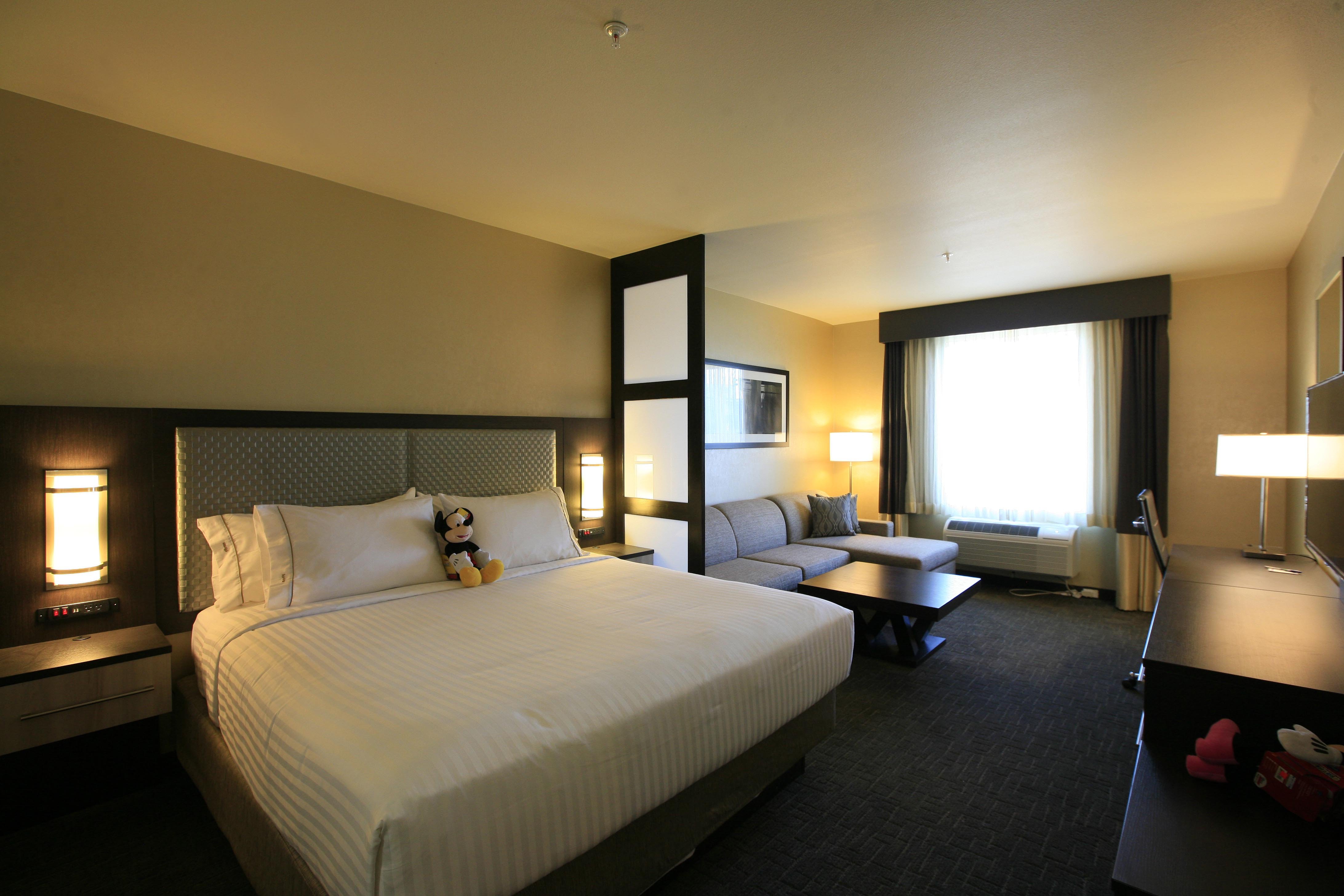 holiday inn express and suites anaheim resort area by ihg