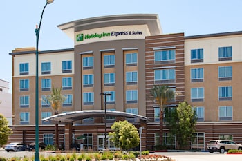 Holiday Inn Express & Suites Anaheim Resort Area By Ihg,Los Angeles>>Anaheim,3 star