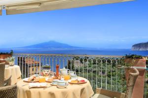 grand hotel capodimonte