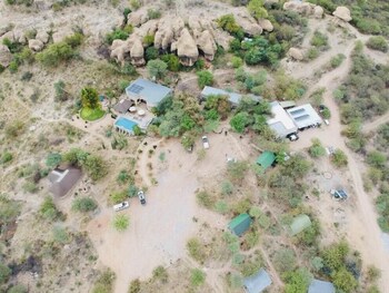 Sasa Safari Camp,Outjo>>Damaraland,2 star