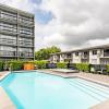 heartland ambassador hotel hamilton