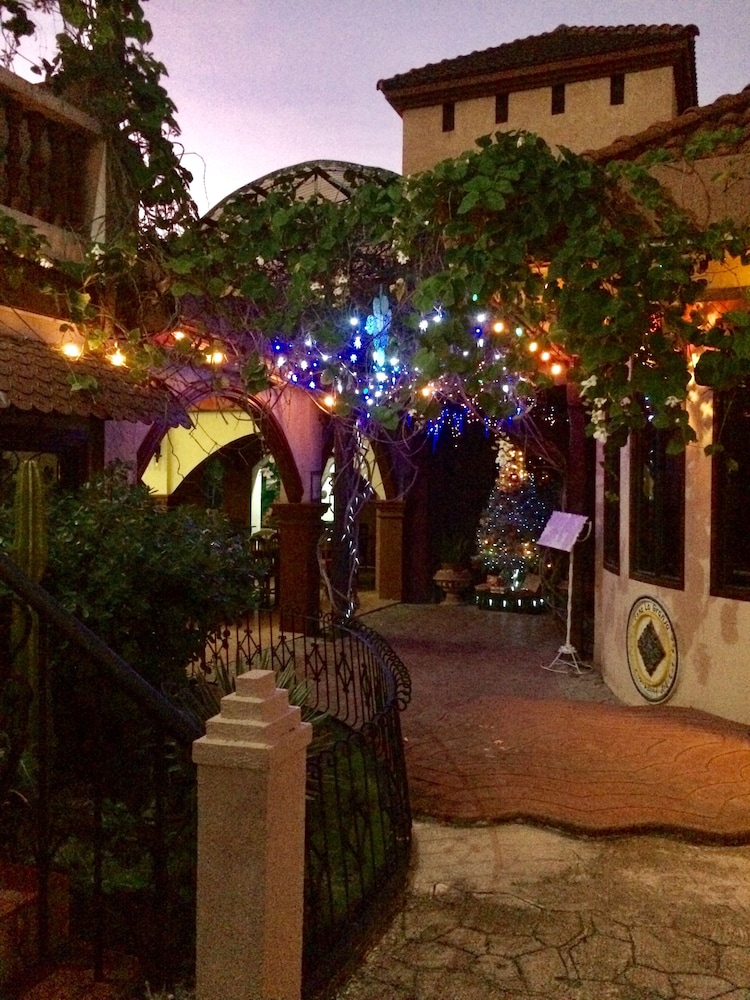 Casa La Granja,Iloilo City>>Iloilo,3 star