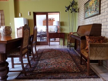 mountain view country estate