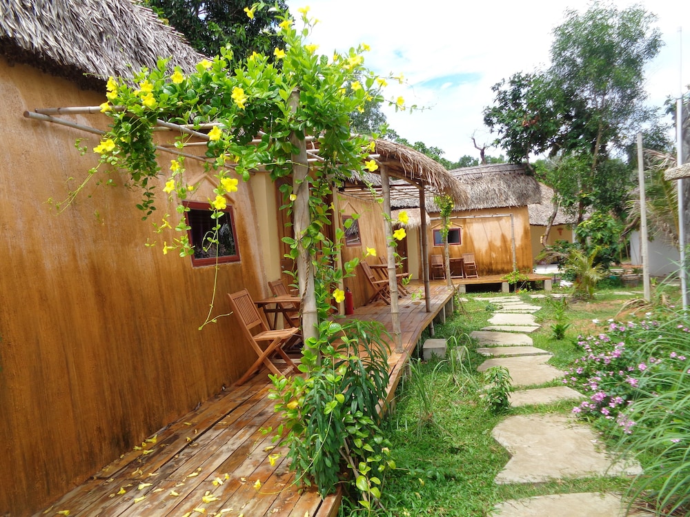 ninila fruit farm bungalow