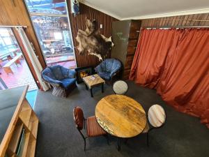 chateau backpacker and motels