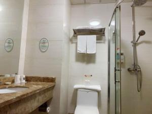 greentree alliance jiangsu wuxi yixing jinsanjiao bus station hotel