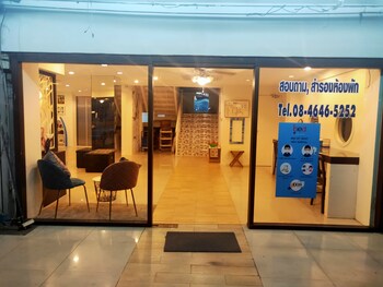 bed by boat hotel and apartment