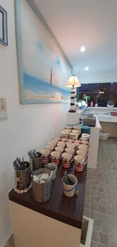 bed by boat hotel and apartment