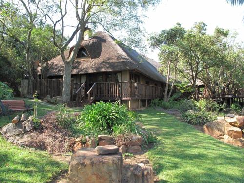 caracal lodge