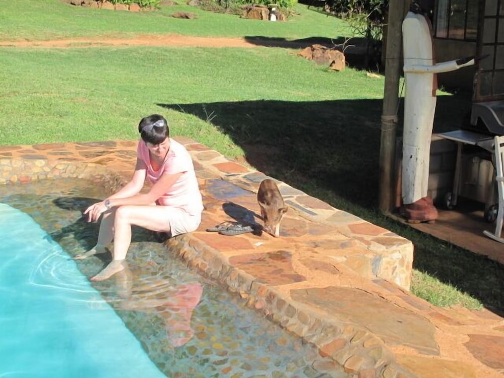 caracal lodge