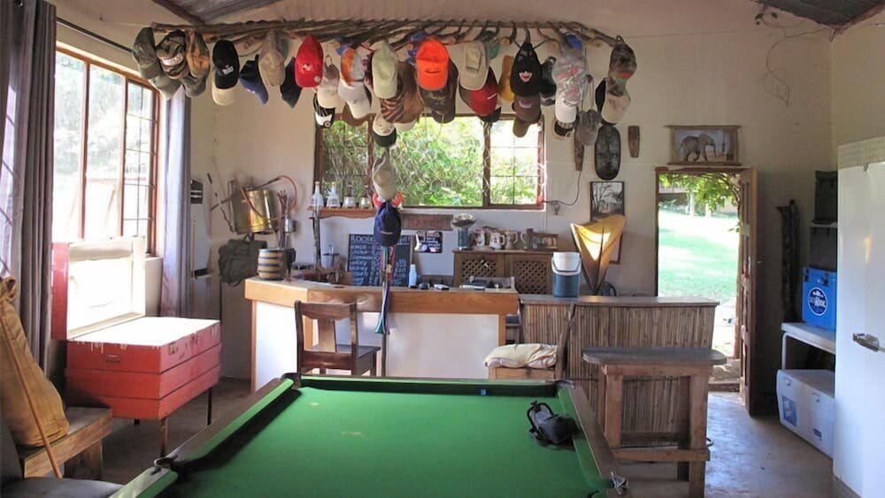 caracal lodge