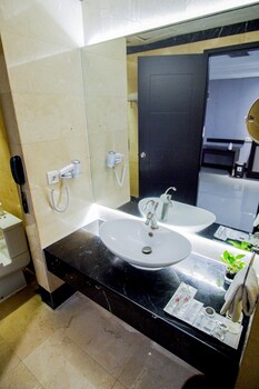 grand jatra hotel pekanbaru