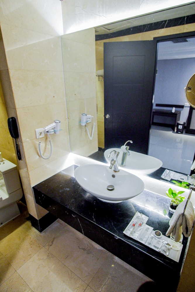 grand jatra hotel pekanbaru