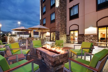 Holiday Inn Express Helen By Ihg,White>>Helen,3 star