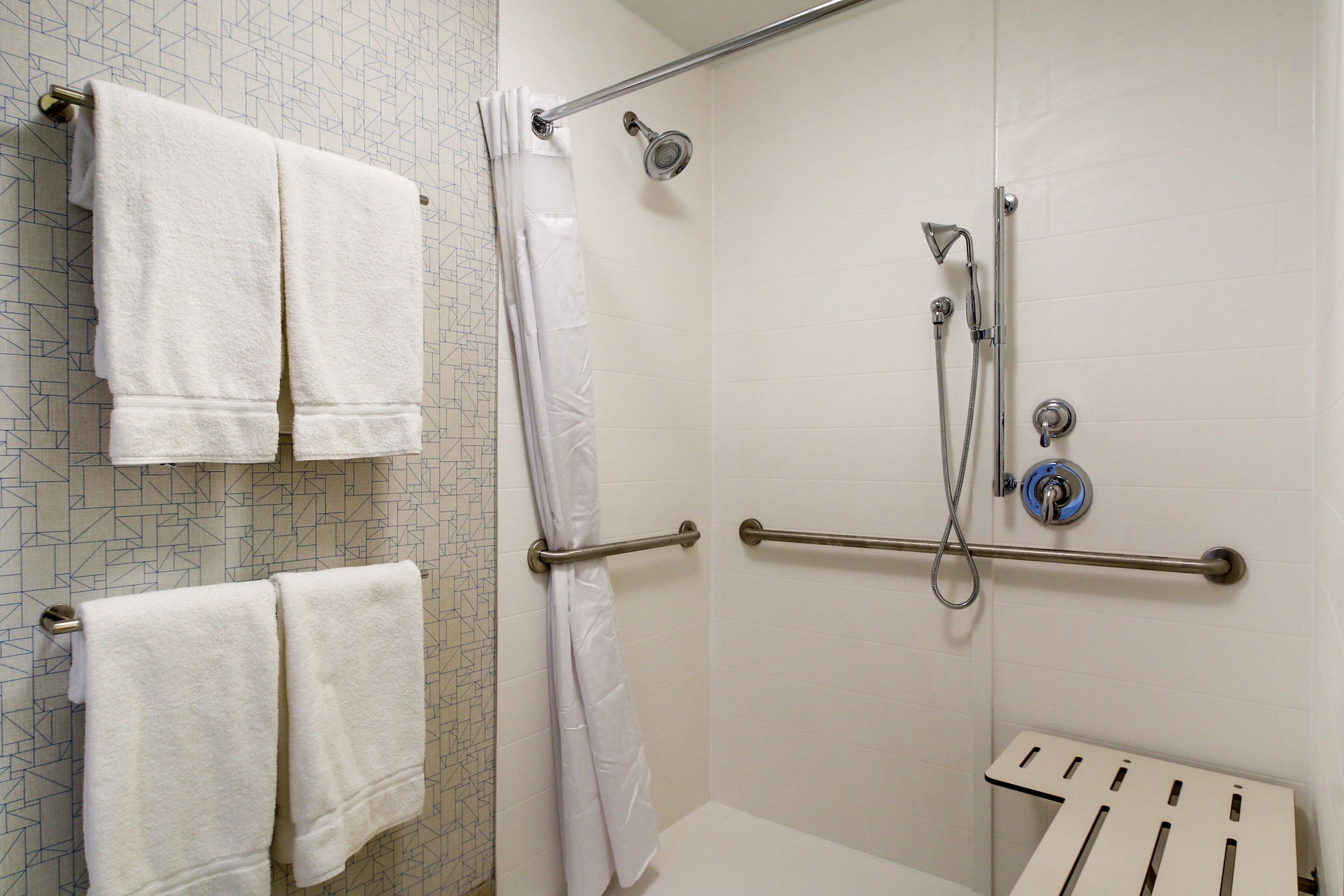 holiday inn express and suites galesburg by ihg