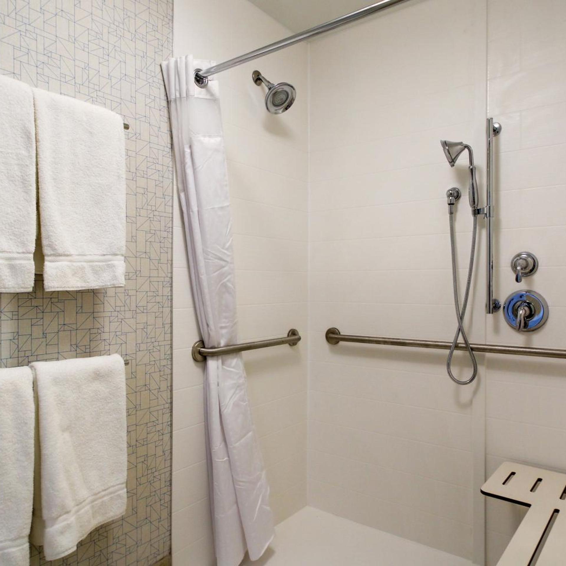 holiday inn express and suites galesburg by ihg