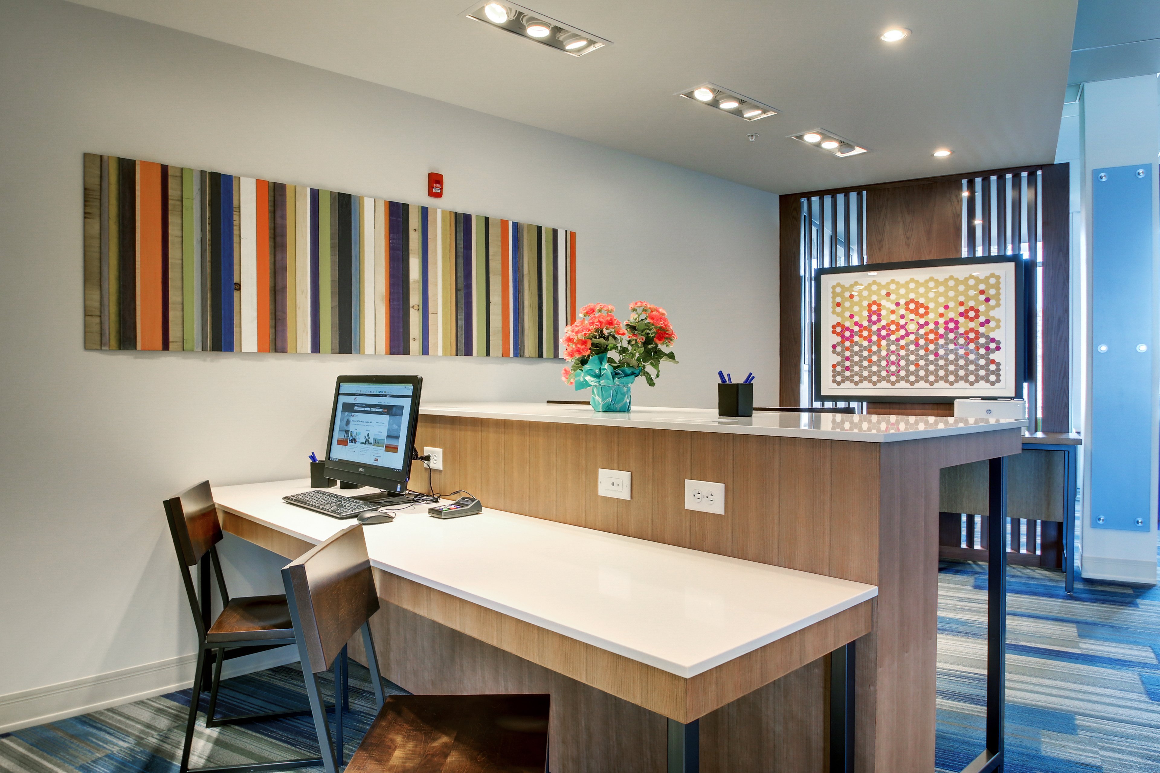holiday inn express and suites galesburg by ihg