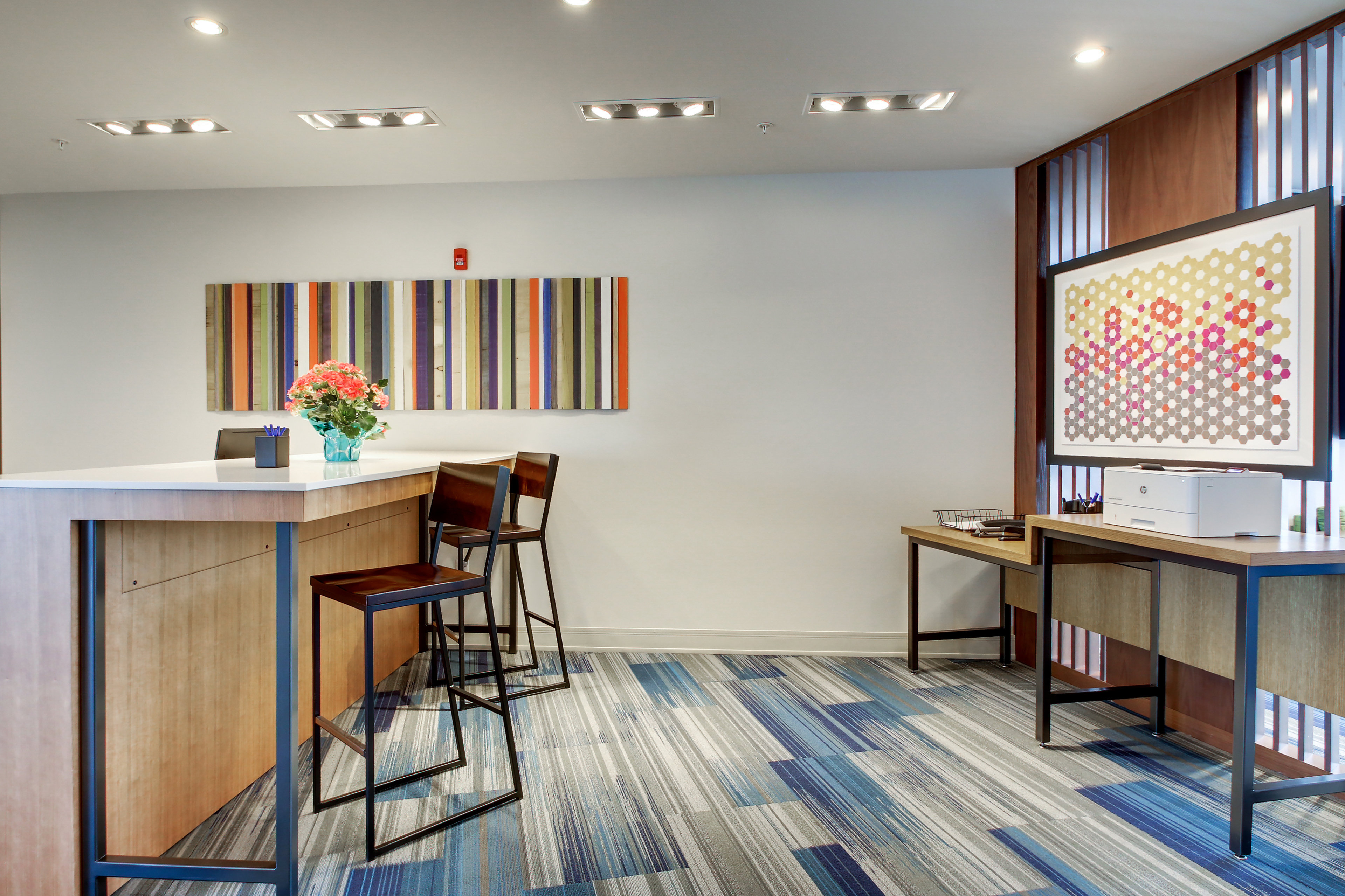 holiday inn express and suites galesburg by ihg