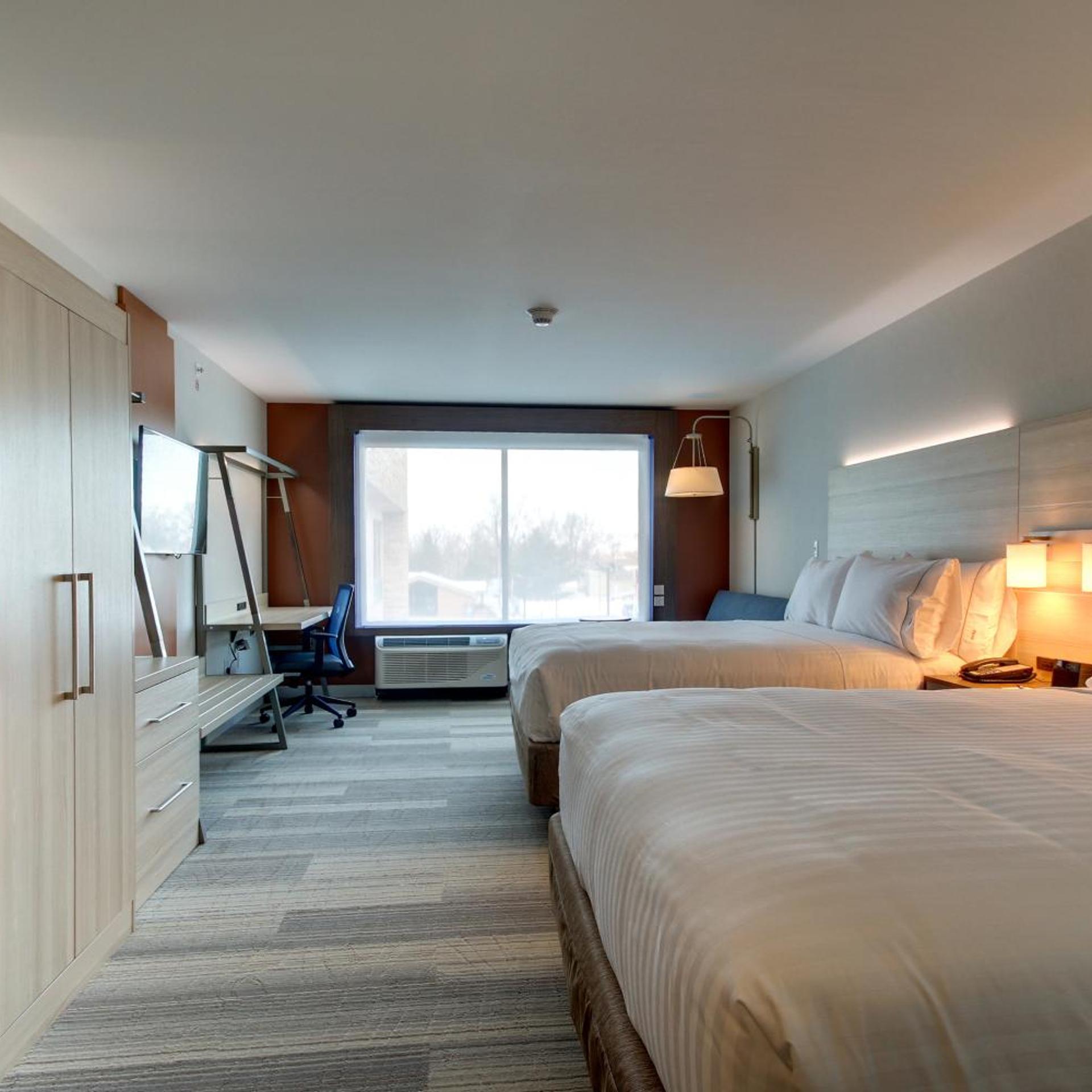 holiday inn express and suites galesburg by ihg