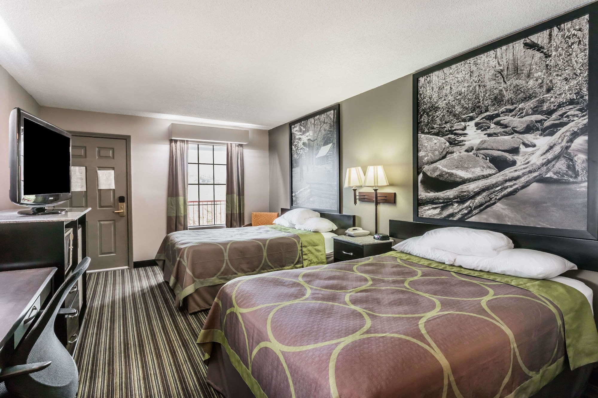 super 8 by wyndham clinton