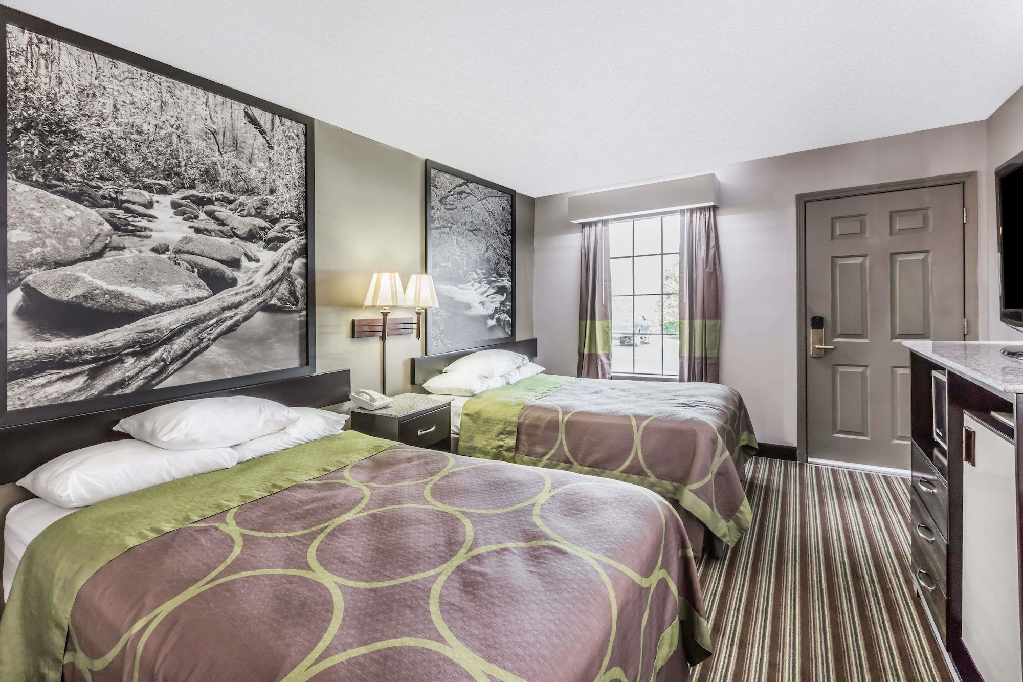 super 8 by wyndham clinton