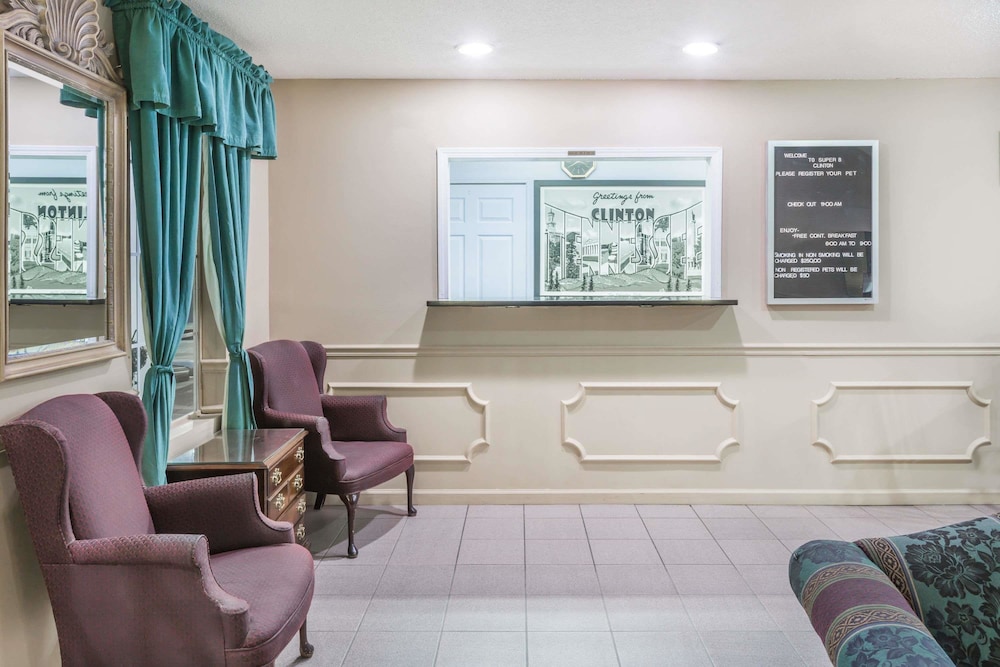 super 8 by wyndham clinton