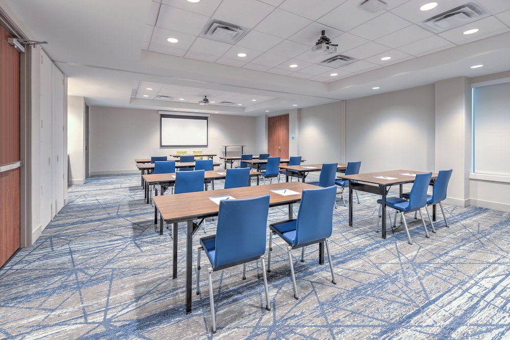 holiday inn express and suites houston s medical c
