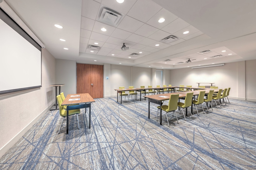 holiday inn express and suites houston s medical c