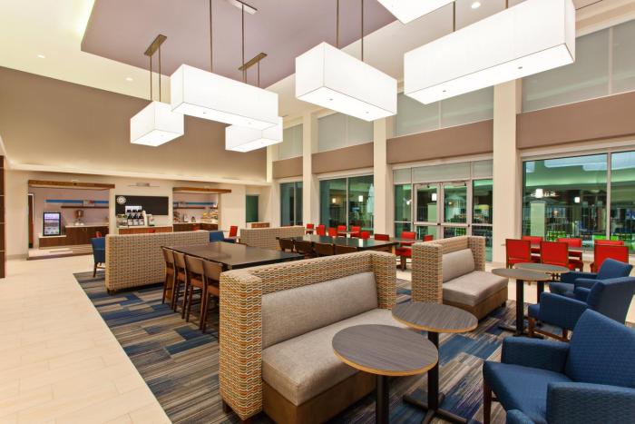 holiday inn express and suites houston s medical c