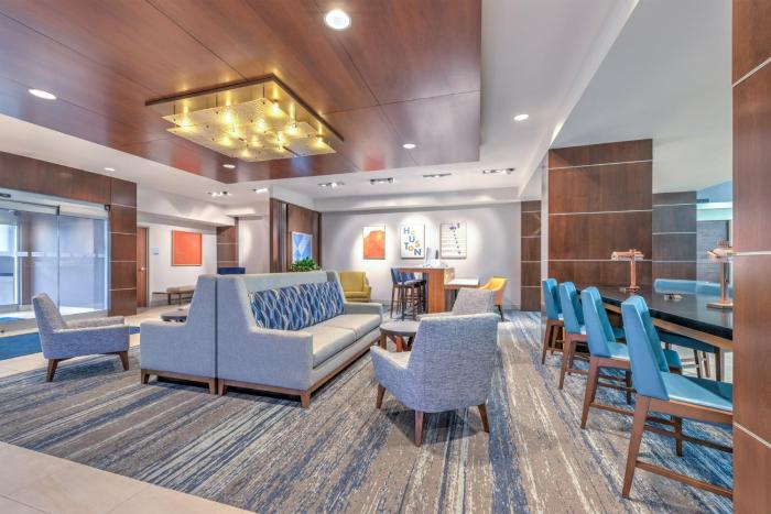 holiday inn express and suites houston s medical c