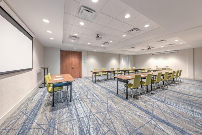 holiday inn express and suites houston s medical c