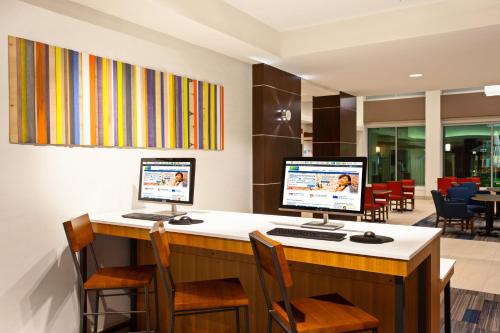 holiday inn express and suites houston s medical c