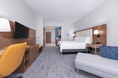 holiday inn express and suites houston s medical c