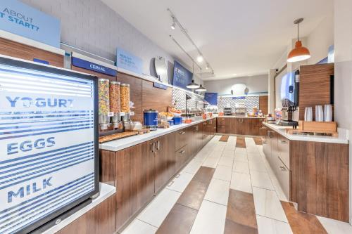 holiday inn express and suites houston s medical c