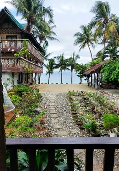 bamboo house beach lodge and restaurant